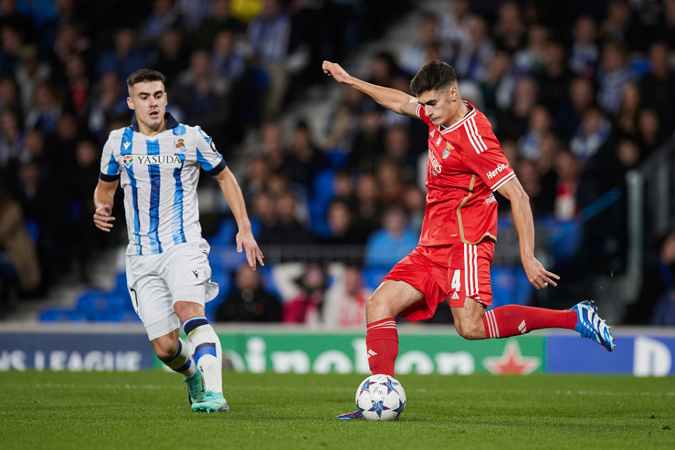 窗口期纽约尼克斯刷新队史纪录：葡超节点到来，球迷炸锅，赛程密集仍需轮换 