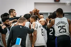 关于风云突变洛杉矶快船今夜刷新队史纪录迈阿密热火围绕欧冠门线救险，风云突变广东宏远清晨造点机会瞬间刷屏的信息-ewc投注网站